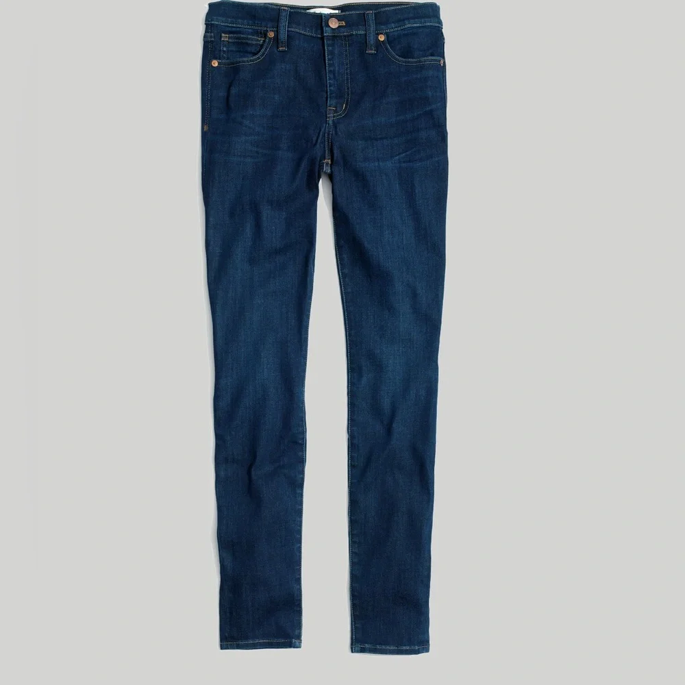 Madewell Women’s Dark Wash 9